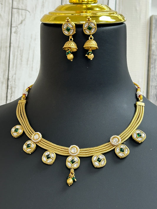 Gold polished necklace set